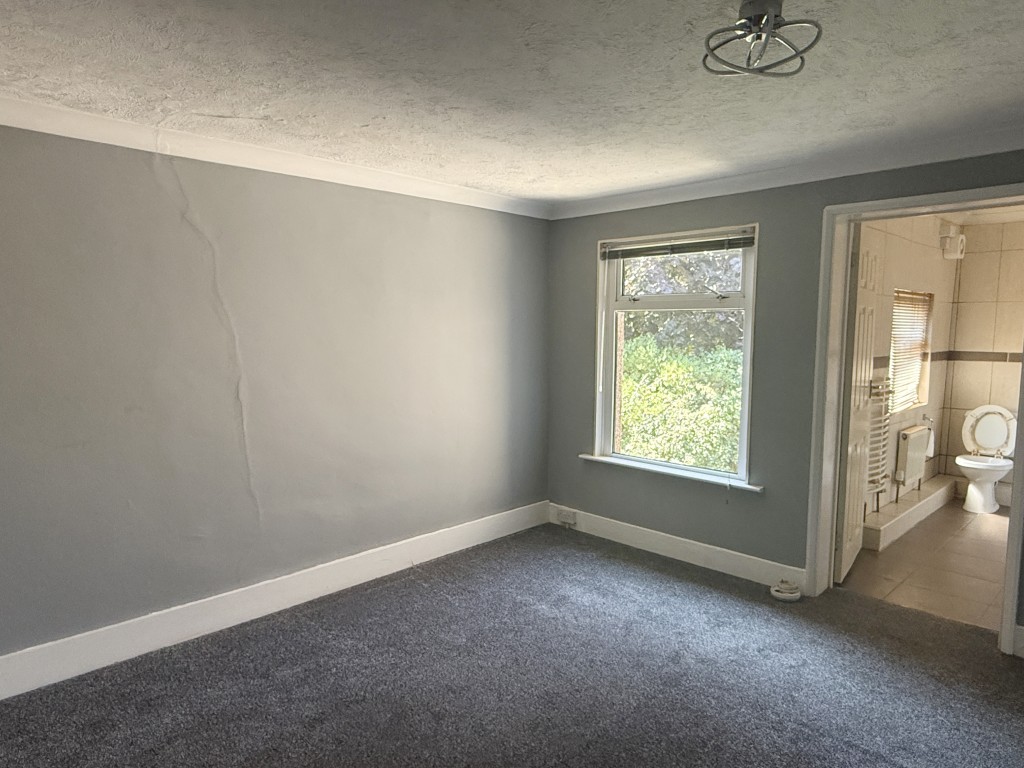 Lot: 5 - END-TERRACE HOUSE IN NEED OF IMPROVEMENT - Bedroom 2 in House in need of refurbishment